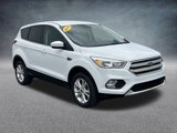 Used 2019 Ford Escape SE image 3