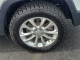 Used 2019 Jeep Cherokee Latitude w/ Popular Appearance Group image 5