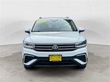 Used 2024 Volkswagen Tiguan SE image 2