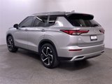 Used 2022 Mitsubishi Outlander SE image 3