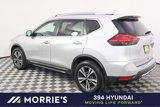Used 2017 Nissan Rogue SL w/ SL Premium Package image 3