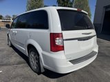 Used 2014 Chrysler Town & Country Touring image 5