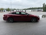 Used 2019 Toyota Avalon XSE image 4