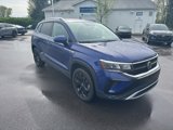 Used 2022 Volkswagen Taos SE w/ Panoramic Sunroof Package image 3