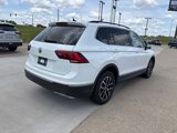 Used 2021 Volkswagen Tiguan SE image 3