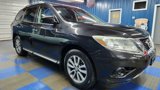 Used 2015 Nissan Pathfinder S image 2