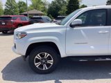 Used 2017 Toyota Tacoma TRD Sport image 2