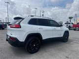 Used 2015 Jeep Cherokee Latitude w/ Comfort/Convenience Group image 5
