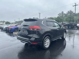 Used 2017 Nissan Rogue SV image 5