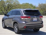 Used 2019 Toyota Highlander XLE image 4