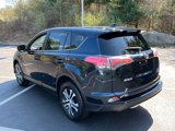 Used 2018 Toyota RAV4 LE image 3