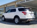 Used 2017 Ford Explorer XLT image 3