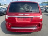 Used 2014 Chrysler Town & Country Touring image 4