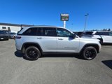 New 2025 Jeep Grand Cherokee Altitude image 3