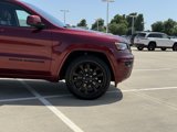 Used 2020 Jeep Grand Cherokee Altitude image 2