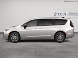 New 2025 Chrysler Pacifica Select image 3