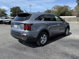 Used 2022 Kia Sorento LX image 5