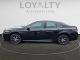 Used 2021 Toyota Camry SE image 2