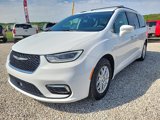 Used 2022 Chrysler Pacifica Touring-L image 3