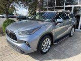 Used 2024 Toyota Highlander LE image 3