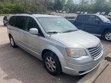 Used 2009 Chrysler Town & Country Touring image 2