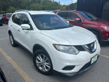 Used 2015 Nissan Rogue SV image 2