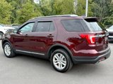 Used 2018 Ford Explorer XLT image 2