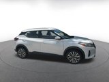 Used 2024 Nissan Kicks SV image 2