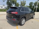 Used 2017 Jeep Cherokee Latitude w/ Cold Weather Group image 3