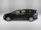 Used 2020 Chrysler Pacifica Limited image 2