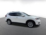Used 2020 Nissan Rogue SV image 2