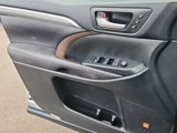 Certified 2018 Toyota Highlander Limited Platinum image 6