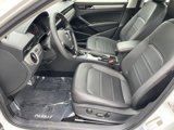 Used 2022 Volkswagen Passat 2.0T SE image 5
