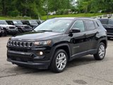 Used 2024 Jeep Compass Latitude image 2