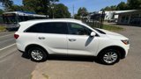 Used 2017 Kia Sorento LX image 4