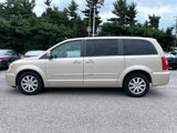 Used 2015 Chrysler Town & Country Touring w/ Driver Convenience Group image 4