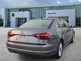 Used 2018 Volkswagen Passat 2.0T SE image 5