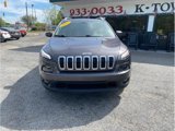 Used 2017 Jeep Cherokee Latitude image 2