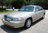 Used 2009 Lincoln Town Car Signature Limited image 4