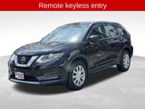 Used 2019 Nissan Rogue S image 2