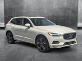 Used 2019 Volvo XC60 T5 Momentum w/ Multimedia Package image 3