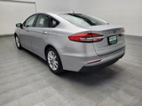 Used 2020 Ford Fusion SE image 5