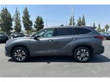 Used 2022 Toyota Highlander XLE image 2