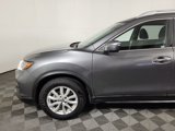 Used 2017 Nissan Rogue SV image 2