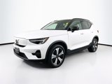 Used 2023 Volvo XC40 Recharge Core image 3