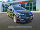 Used 2022 Chrysler Pacifica Touring-L image 2