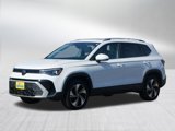 New 2025 Volkswagen Taos SE image 2