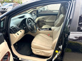 Used 2011 Toyota Venza w/ Leather Pkg image 6