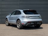 Certified 2025 Porsche Macan image 3