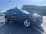 Used 2018 Jeep Cherokee Latitude Plus w/ Comfort/Convenience Group image 4